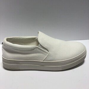 Steve Madden Women’s Gills Slip-On Shoes White, Size 9.5 W